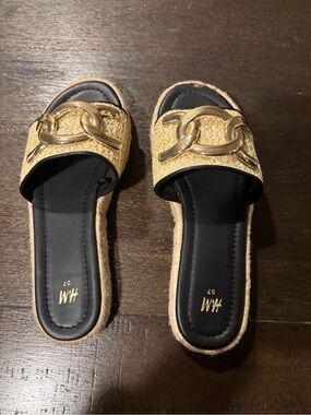 H&M Tan Raffia Slide Mules with Gold Chain Detail